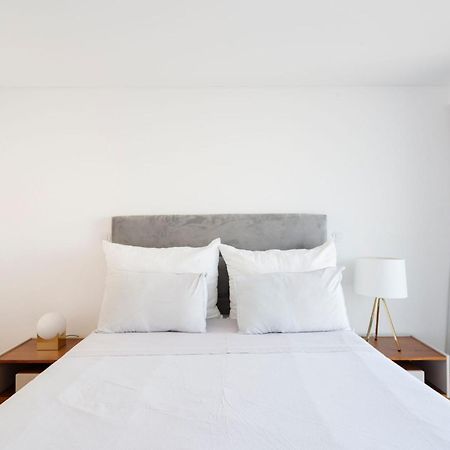 Luxury Suite With Balcony And Shared Accommodation In The Parque Eduardo VII Area 리스본 외부 사진