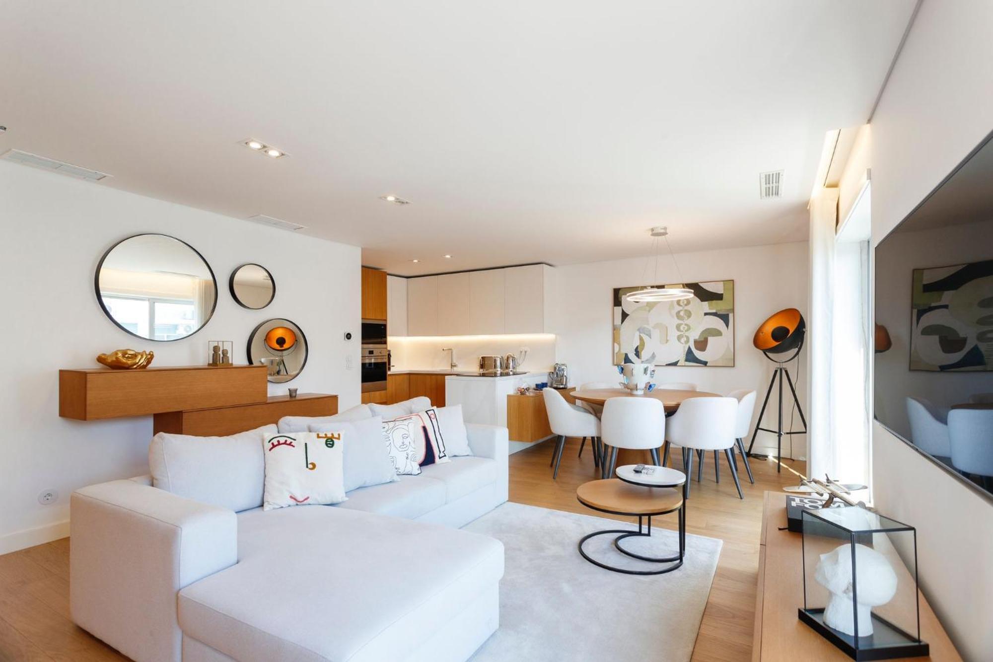 Luxury Suite With Balcony And Shared Accommodation In The Parque Eduardo VII Area 리스본 외부 사진