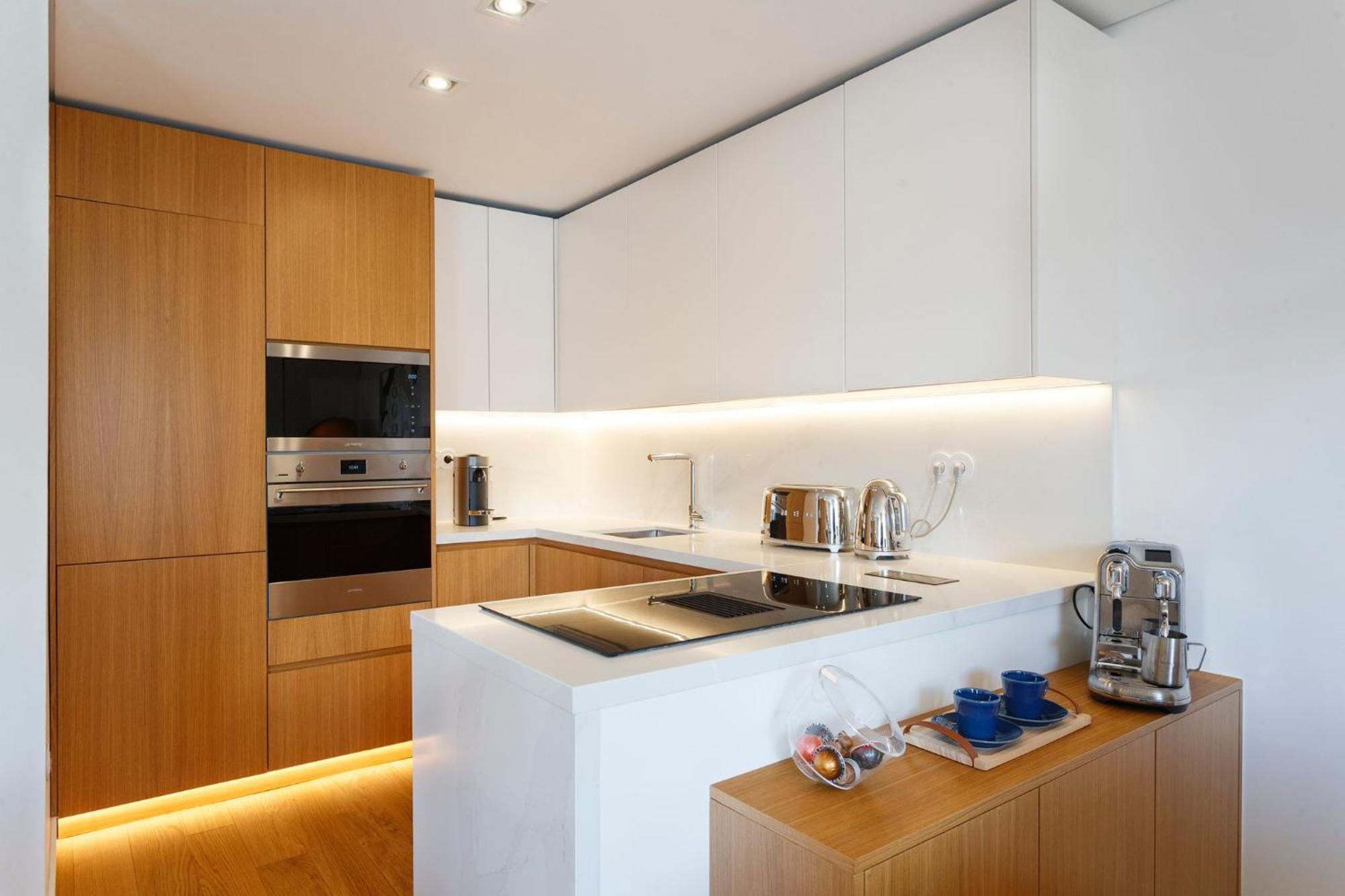 Luxury Suite With Balcony And Shared Accommodation In The Parque Eduardo VII Area 리스본 외부 사진