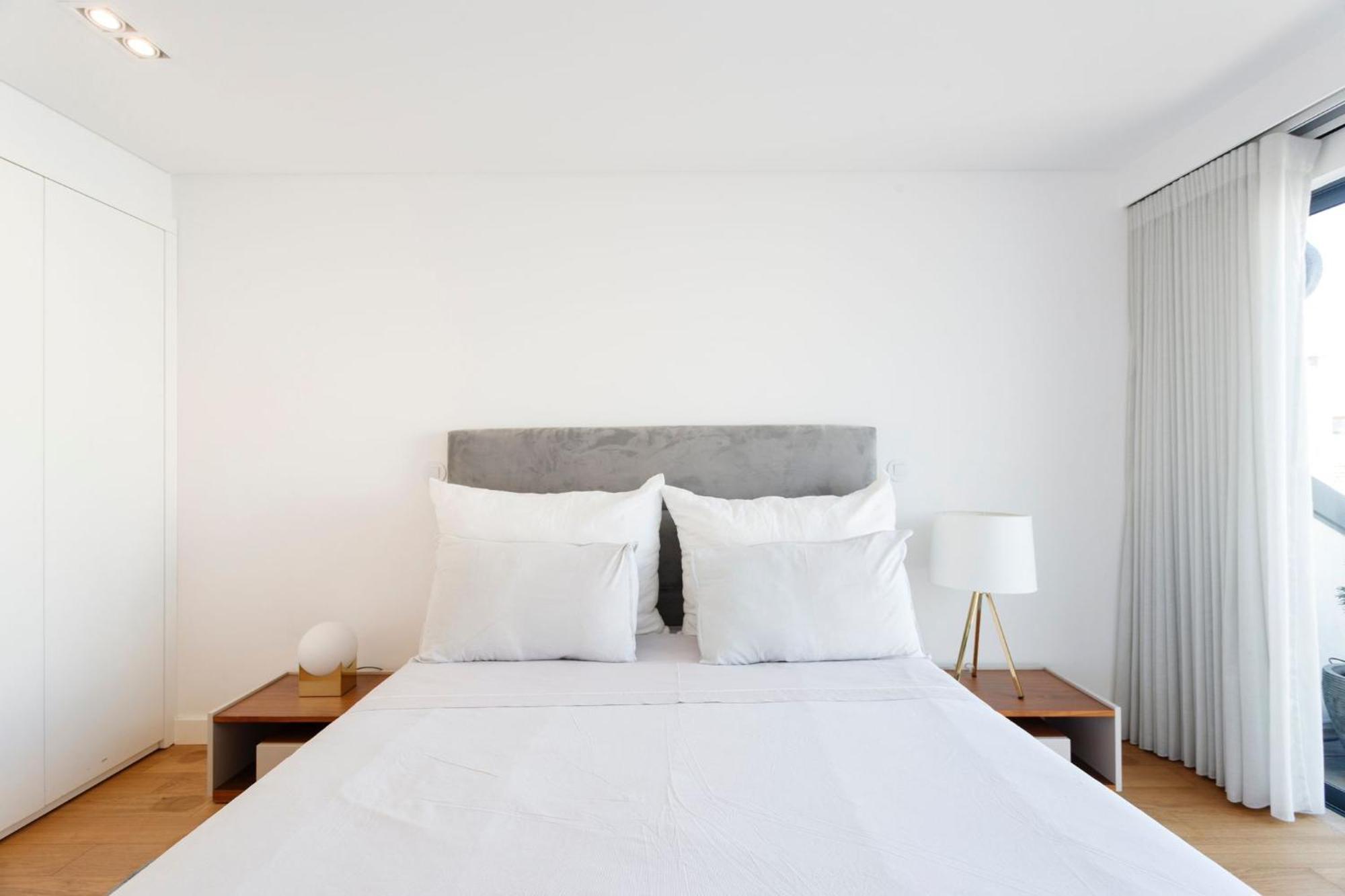 Luxury Suite With Balcony And Shared Accommodation In The Parque Eduardo VII Area 리스본 외부 사진